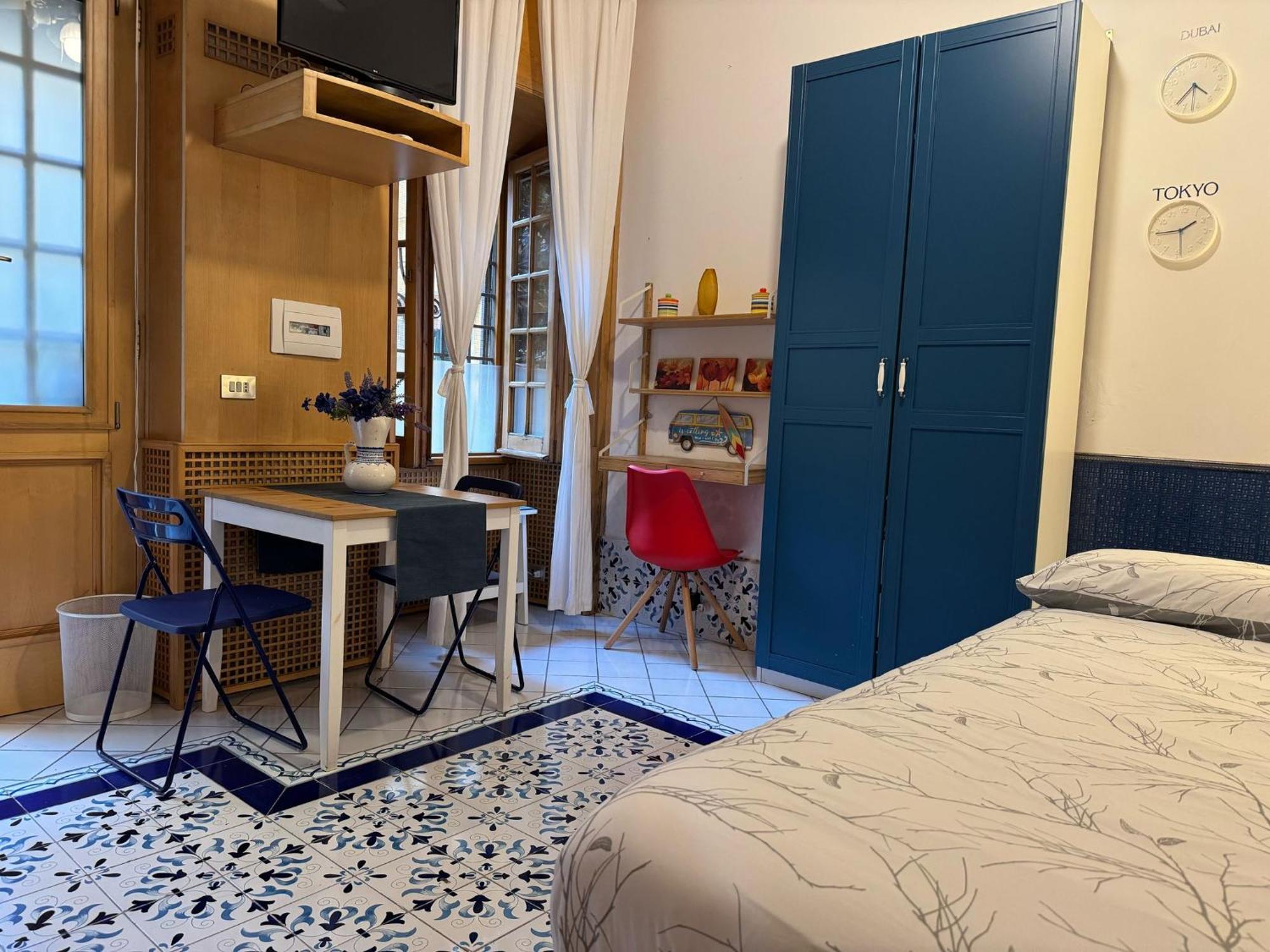 The House Vatican Zone Apartment *