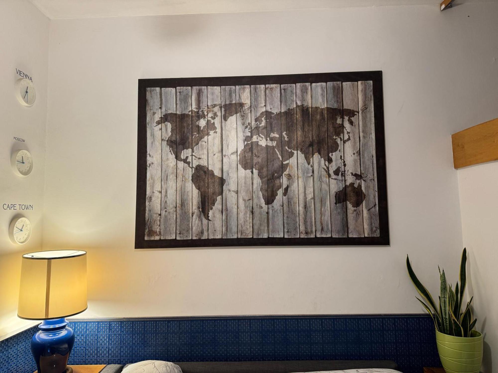 The House Vatican Zone Apartment *